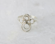 many circles ring on white marble