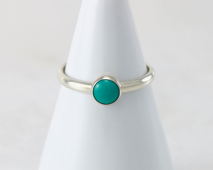 ring holder with silver turquoise ring